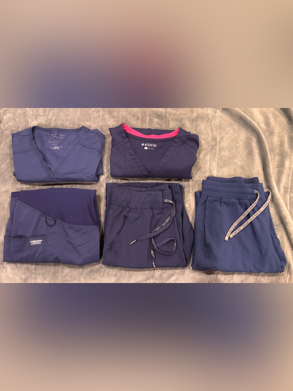 Navy Scrub Sets - Picture 1 of 1